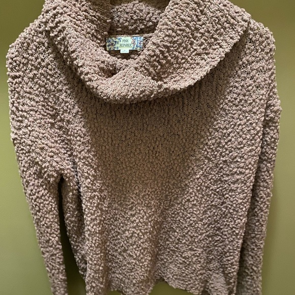 Womens sweater - Picture 1 of 3